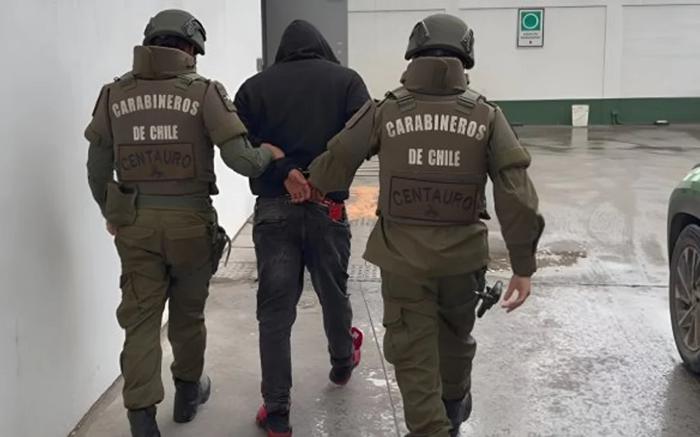 Delincuente que baleó a carabinero en Antofagasta tenía orden de expulsión